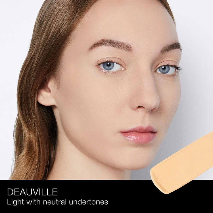 Nars Soft Matte Complete Foundation Deauville