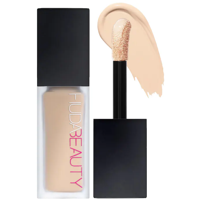 Huda Beauty Faux Filter Concealer Marshmallow Pa Kuti