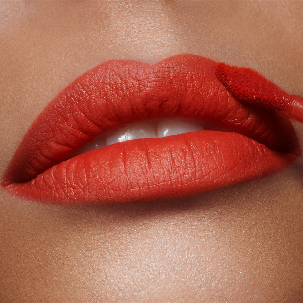Charlotte Tilbury Air Brush Flawless Lip Blur Flame Blur