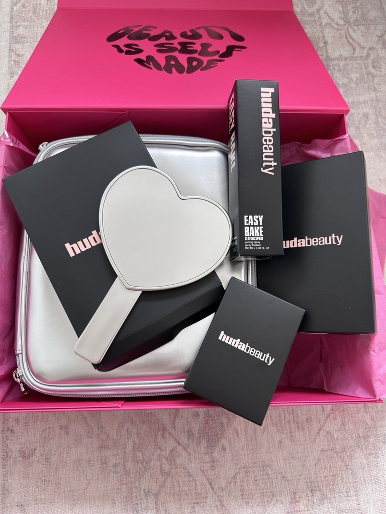 Huda Beauty Mirror Silver