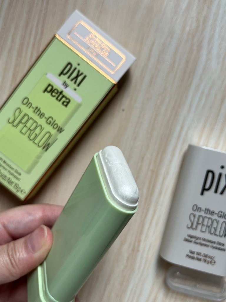Pixi On the Glow Superglow Highlight Moisture Stick Ice Pearl