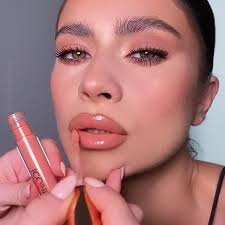 Iconic London Lip Plumping Gloss Tickle Your Fancy 5ml