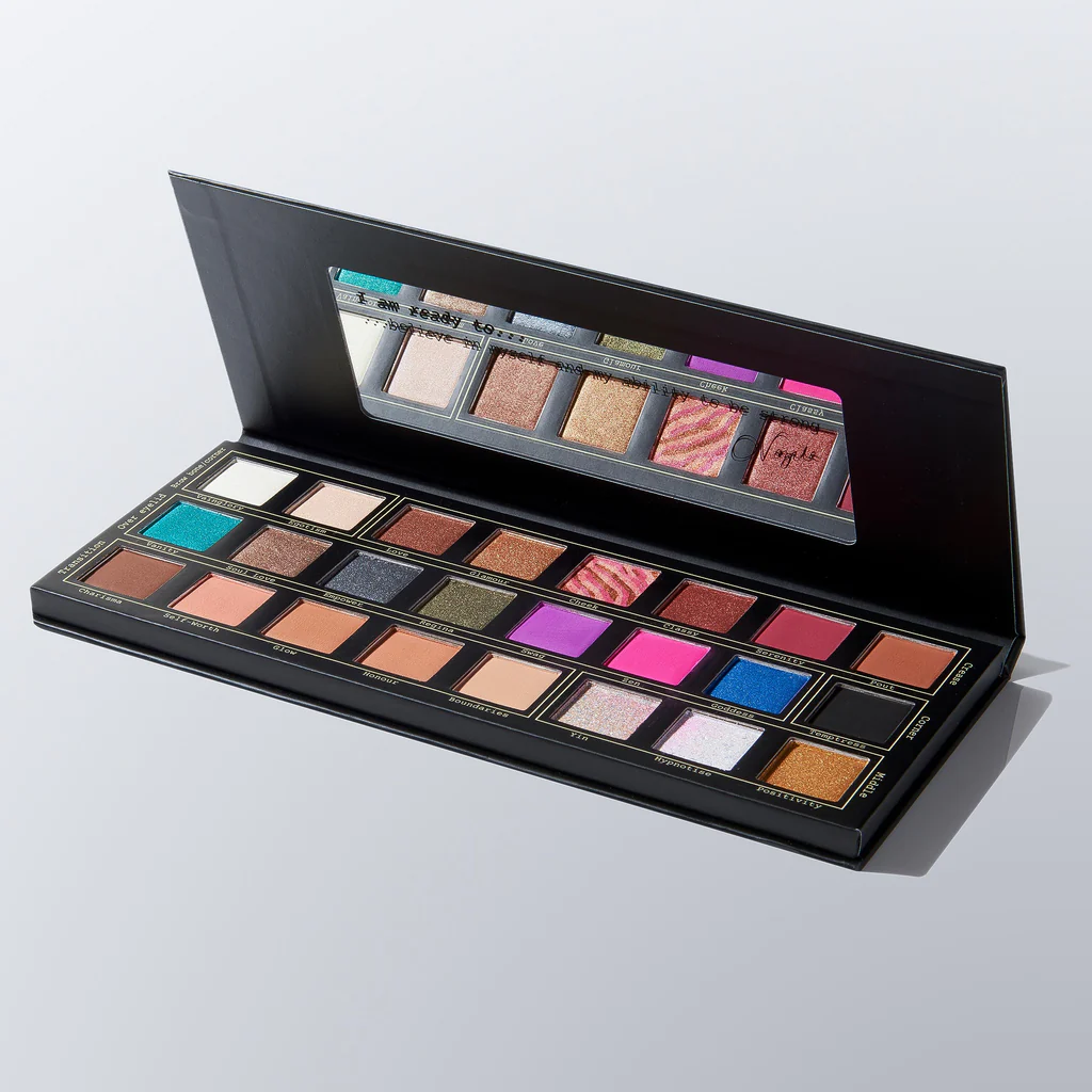 Nazila Love Glam Eyeshadow Palette