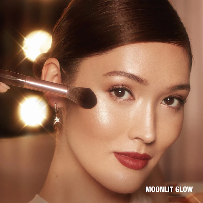 Charlotte Tilbury Glow Glide Face Architect Highlighter Moonlit Glow