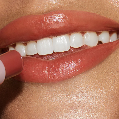Charlotte Tilbury Hyaluronic Happy Kiss Color Balm HappiPetal
