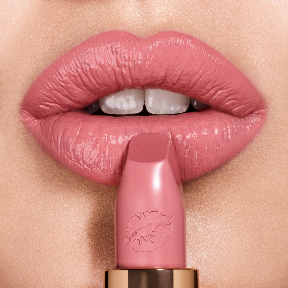 Charlotte Tilbury Kissing Lipstick Liv It Up