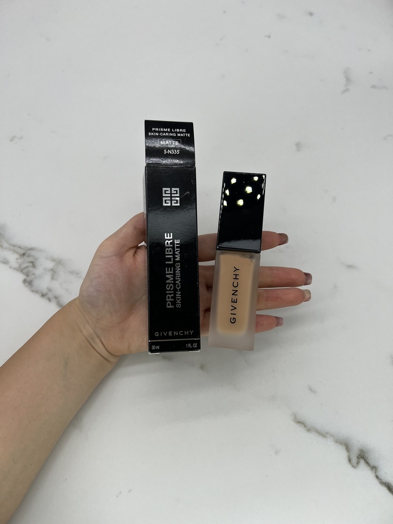 Givenchy Prisme Libre Skin Caring Matte 5N335