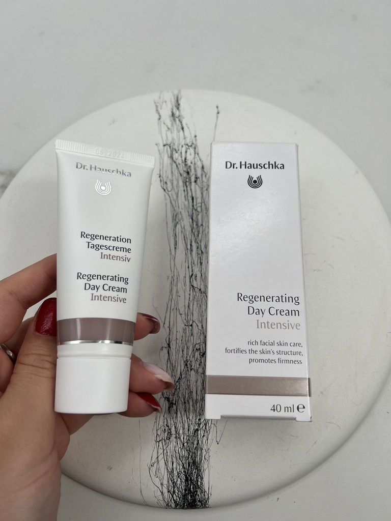 Dr Hauschka Regenerating Day Cream Intensive 40 ml