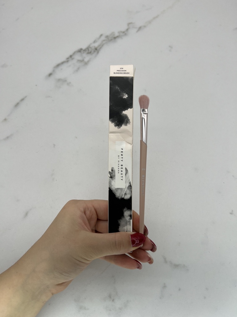 Fenty Beauty 230 Blending Brush