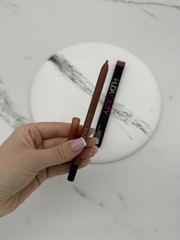 Huda Beauty Lip Contour Pencil Warm Brown