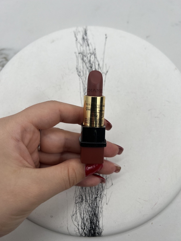 Chanel Rouge Allure Velvet Tester 61