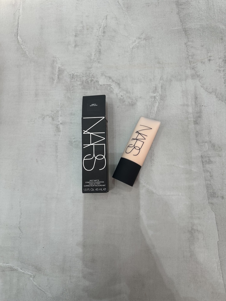 Nars Soft Matte Complete Foundation Mont Blanc