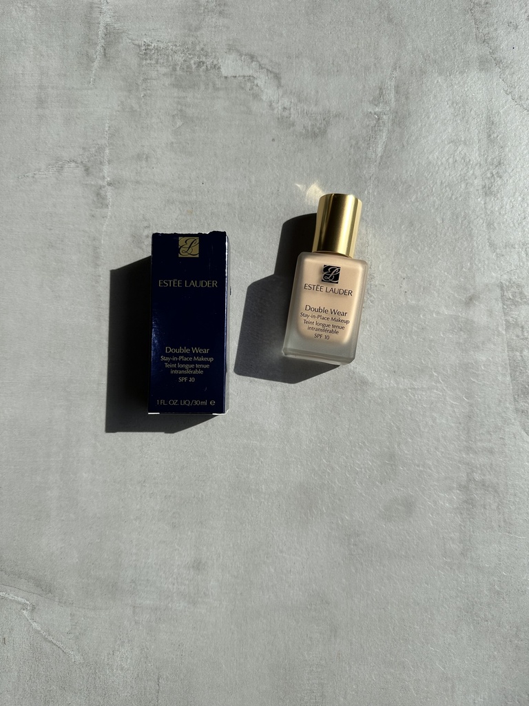 Estée Lauder Double Wear Stay In Place Foundation 2C1