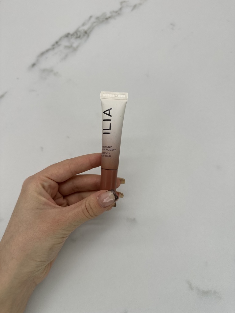 Ilia Color Haze Multi Use Pigment Pa Kuti Waking Up