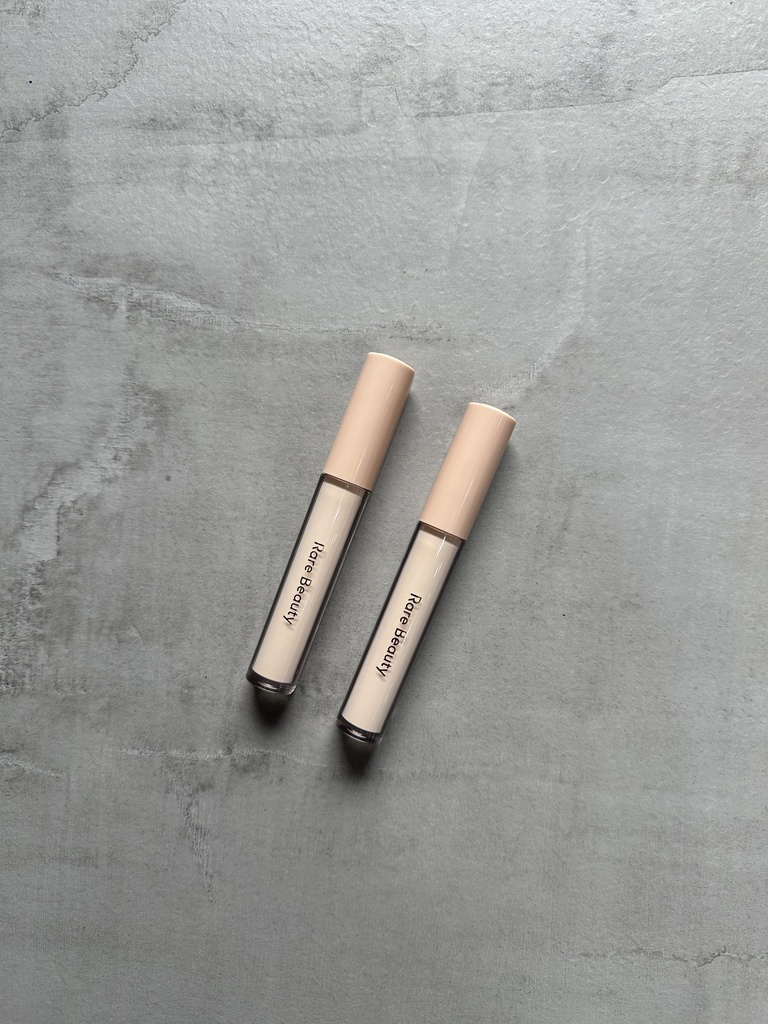 Rare Beauty Positive Light Under Eye Brightener Pa Stickerin E Ngjyres