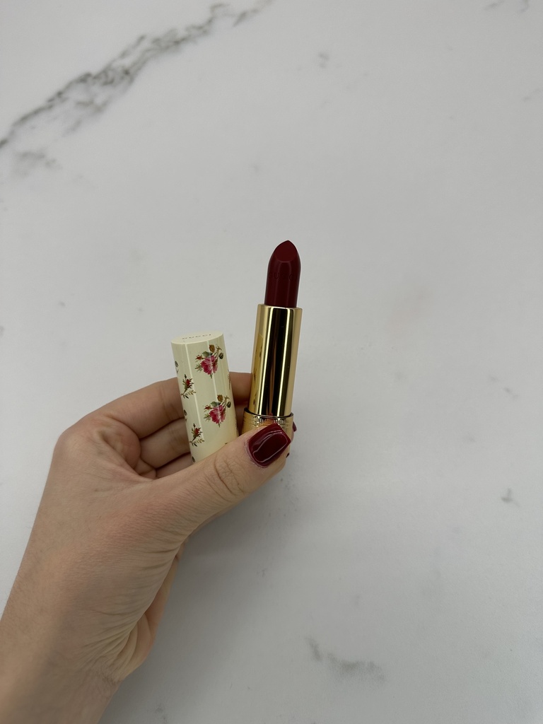 Gucci Voile Lipstick Pa Sticker Ngjyre Cherry Red