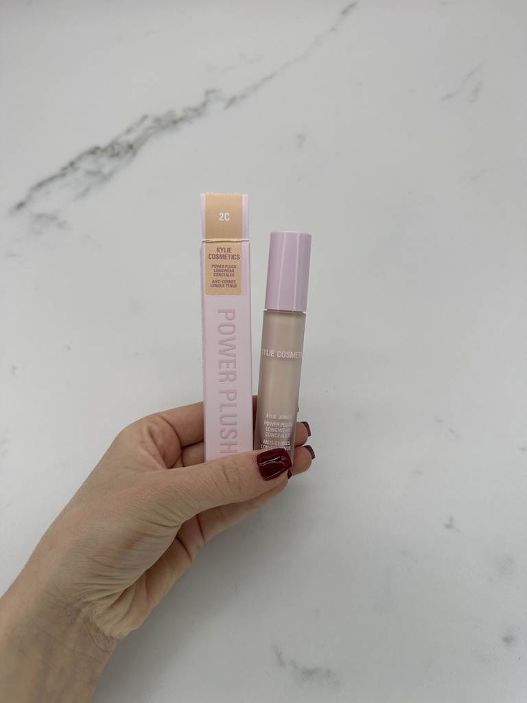 Kylie Jenner Power Plush Longwear Concealer 2C