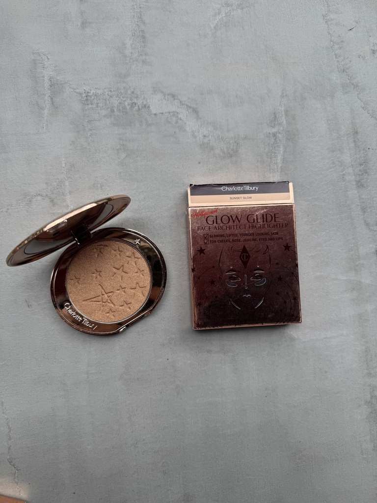 Charlotte Tilbury Glow Glide Face Architect Highlighter Sunset Glow 