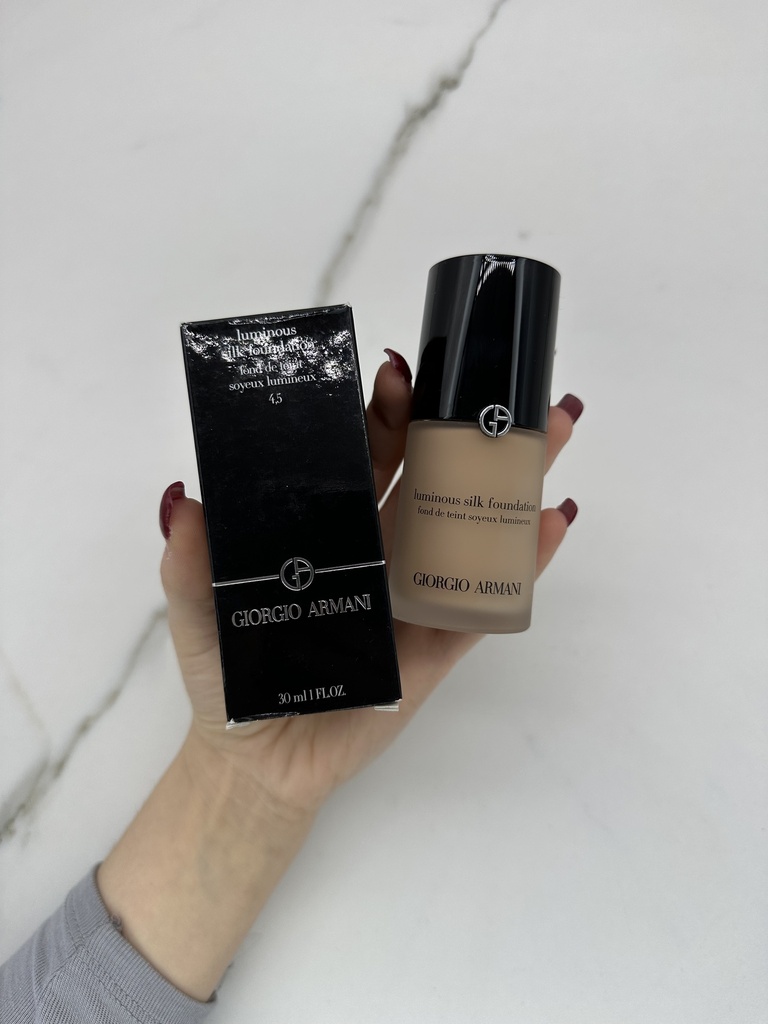 Giorgio Armani Luminous Silk Foundation 4.5