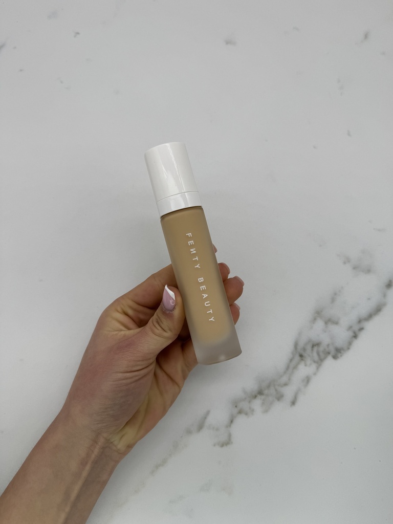 Fenty Beauty Pro Filtr Soft Matte Foundation 240 Pa Kuti