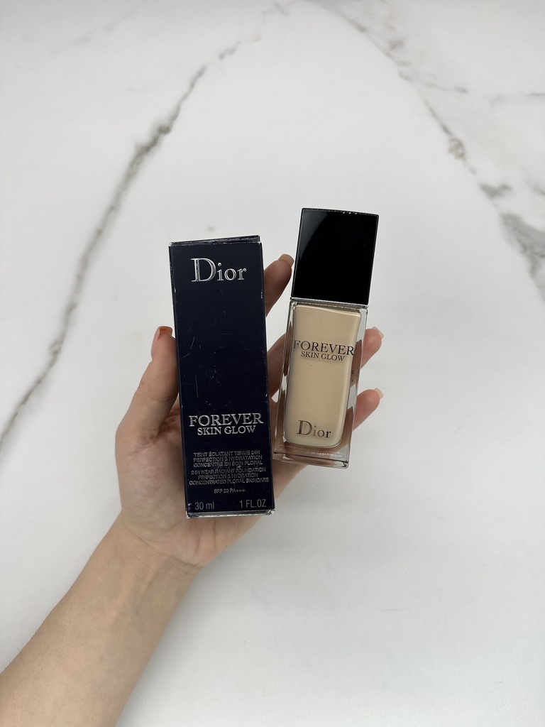 Dior Forever Skin Glow 0W