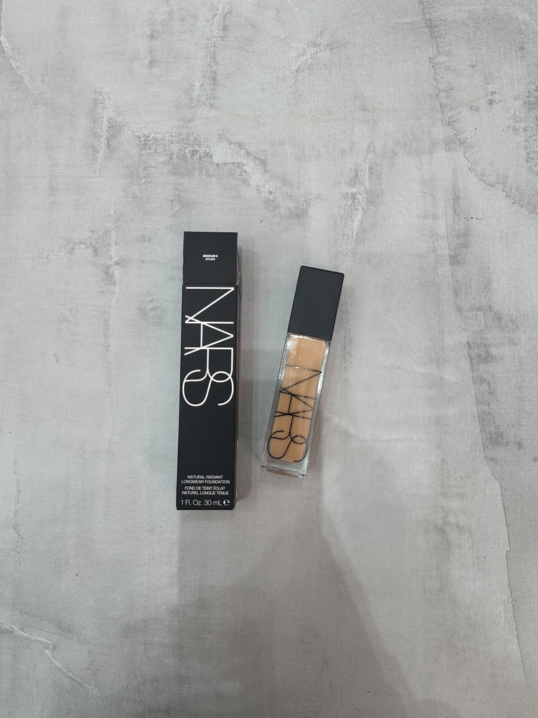 Nars Natural Radiant Foundation Aruba 