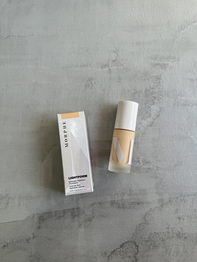 Morphe Lightform Extended Hydration Foundation 04W