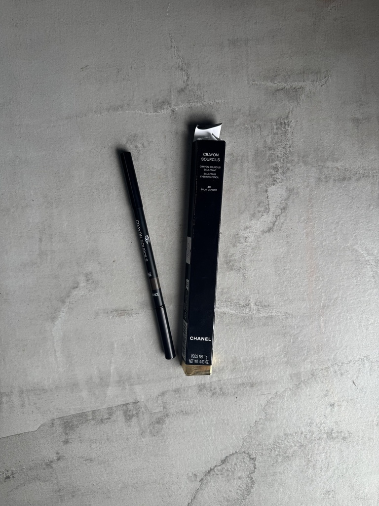 Chanel Crayon Sourcils Sculpting  Eyebrow Pencil 40 Brun Cendre