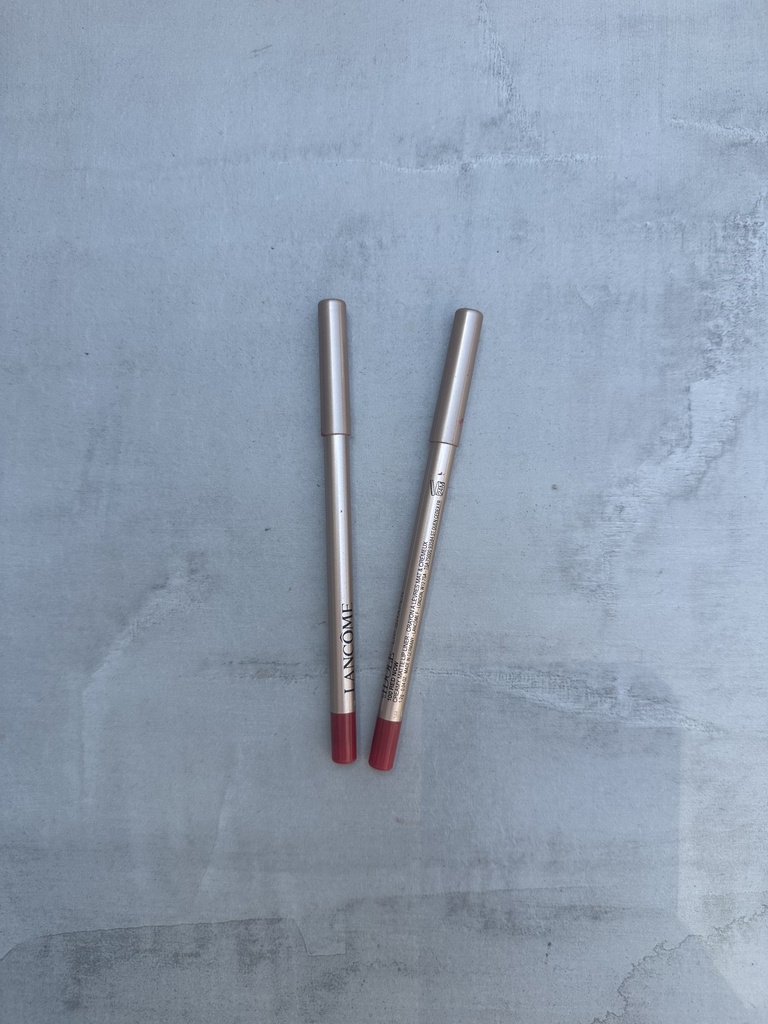 Lancome Creamy Matte Lip Liner 100 Red Now  