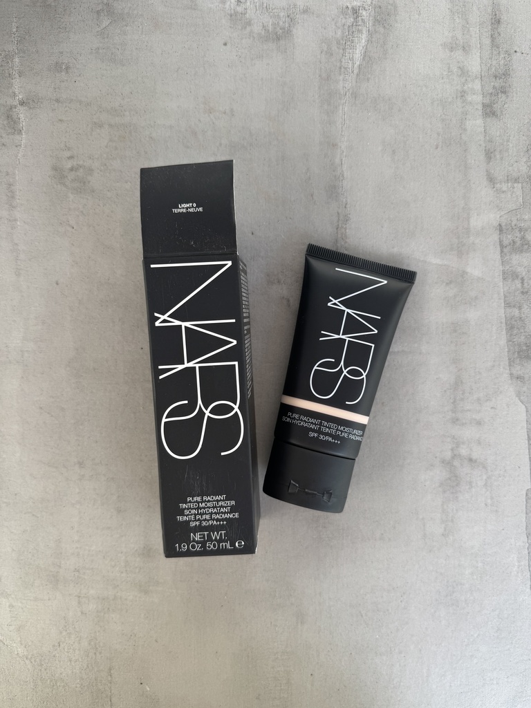 Nars Pure Radiant Tinted Moiturizer SPF30 Terre Neuve