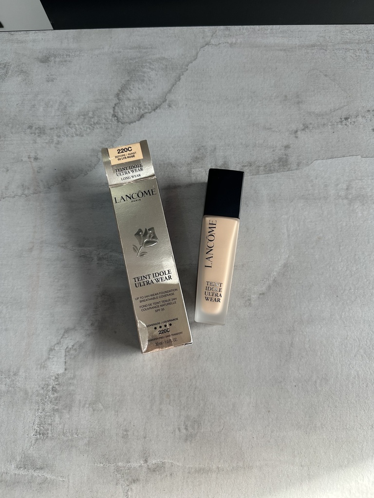 Lancome Teint Idole Ultra Wear Long Wear Foundation Spf 35 220C