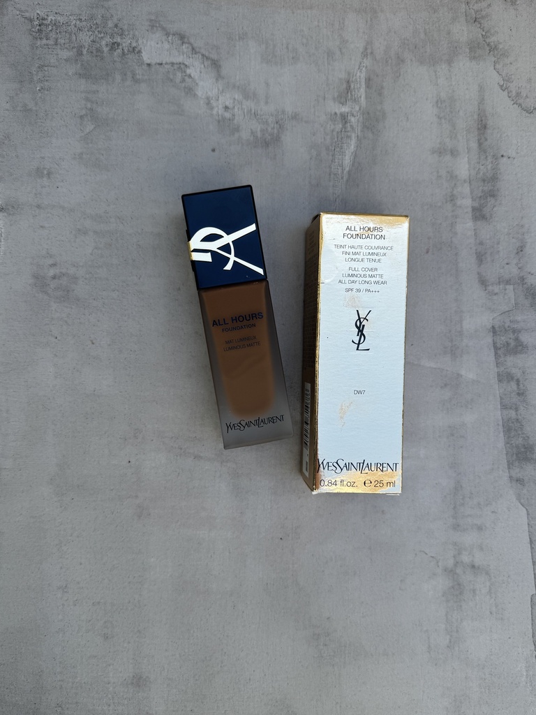 YSL All Hours Foundation DW7 