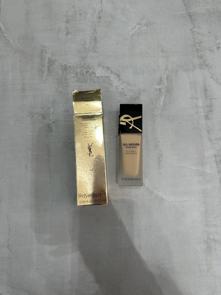 YSL All Hours Foundation MW9
