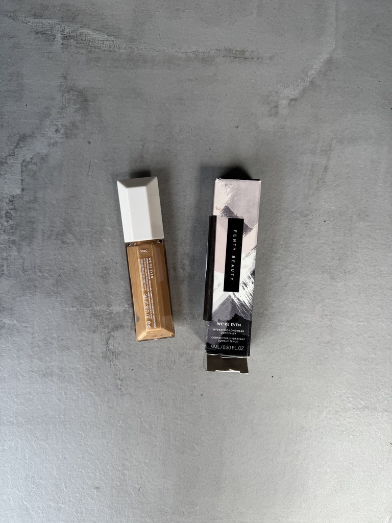 Fenty Beauty We'Re Even Hydrating Longwear Concealer 350C