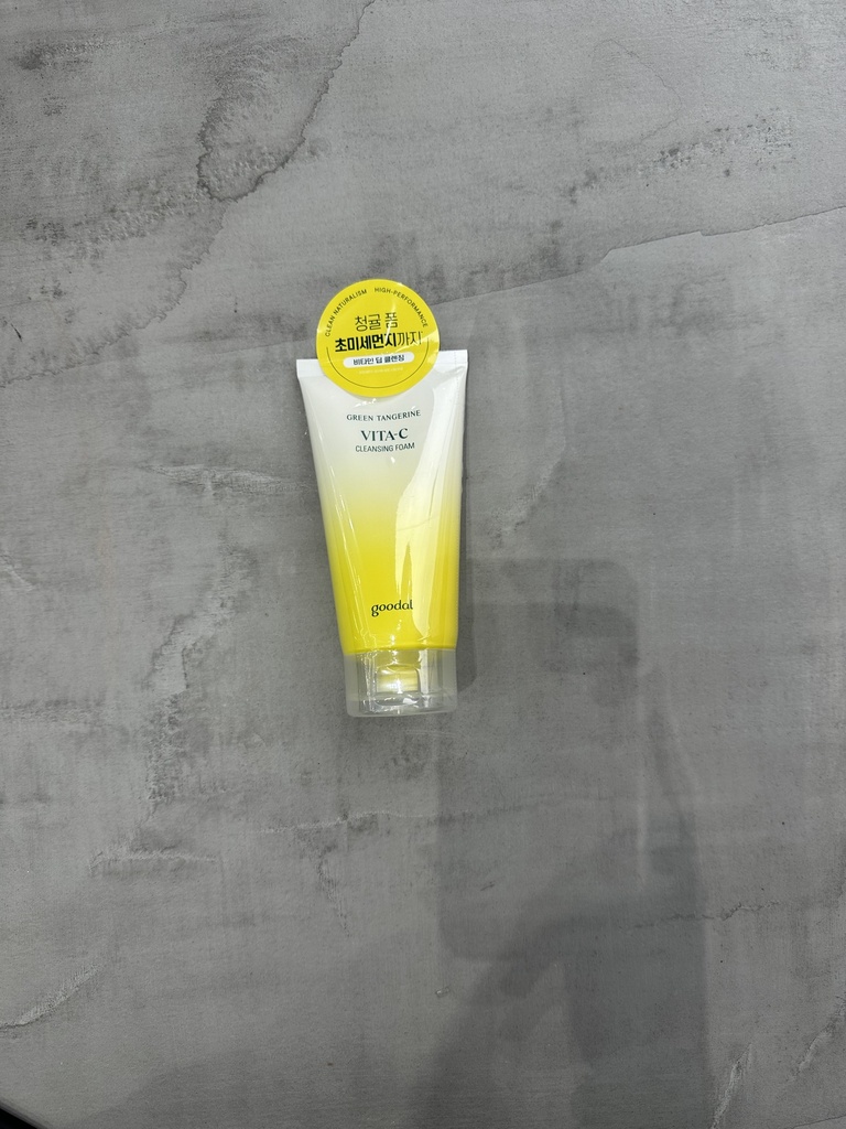 Goodal Vita C Cleansing Foam