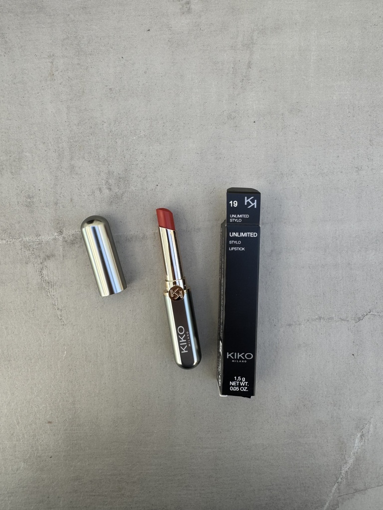 Kiko Milano Unlimited Stylo Lipstick 19