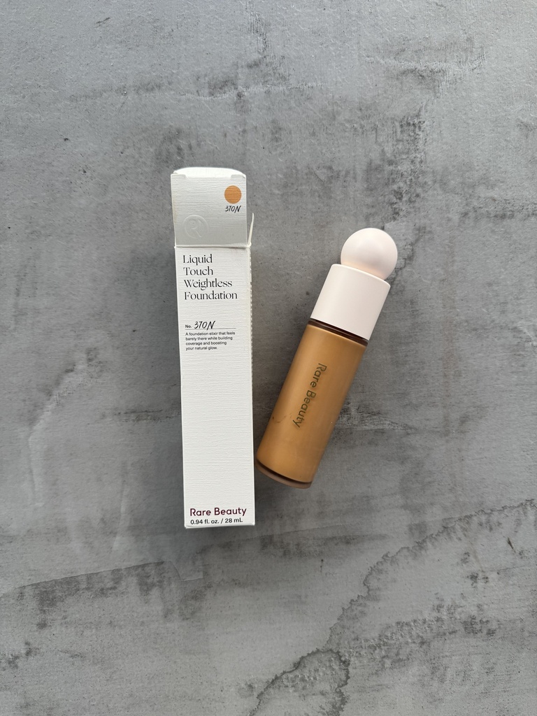 Rare Beauty Liquid Touch Weightless Foundation 370N