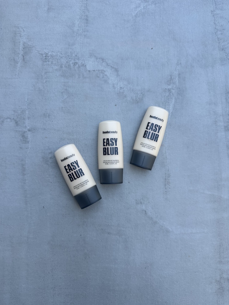 Huda Beauty Easy Blur Natural Airbrush Foundation Pa Sticker Ngjyre Pa Kuti Baby Size 10ml
