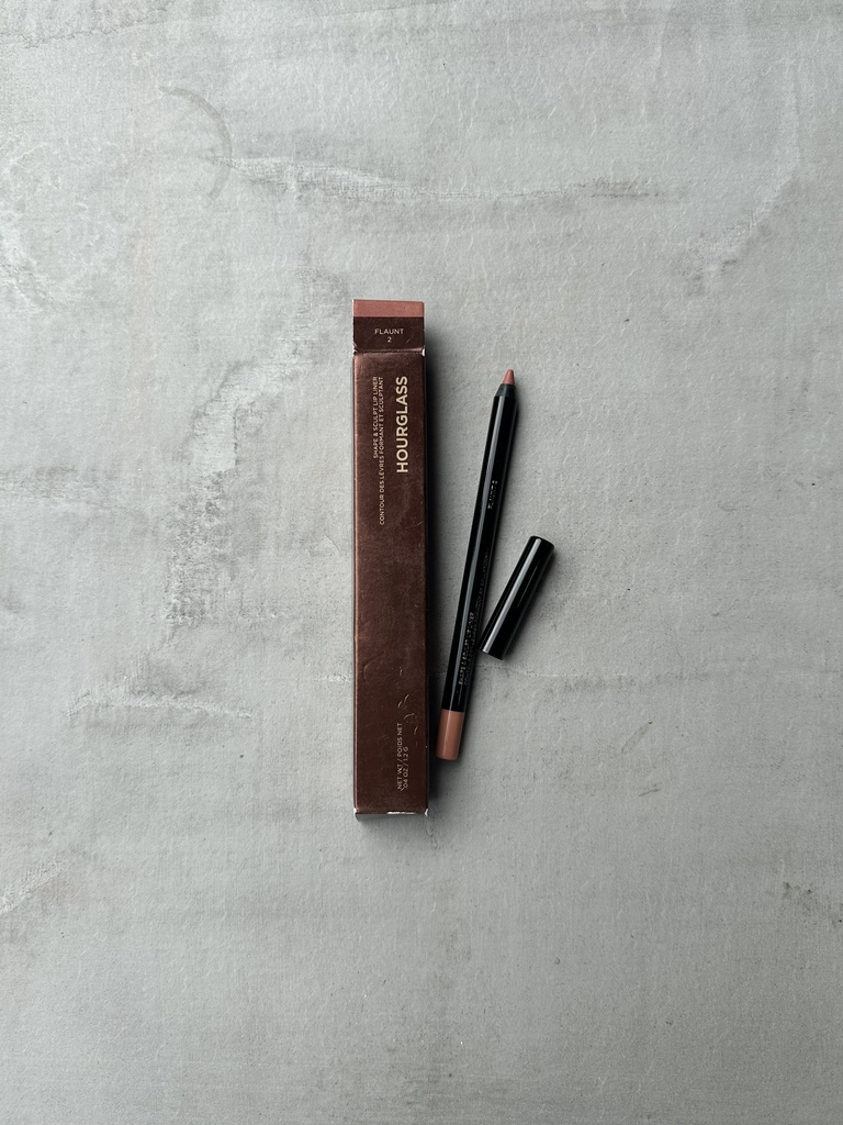  Hourglass Shape & Sculpt Lip Liner Flaunt 2