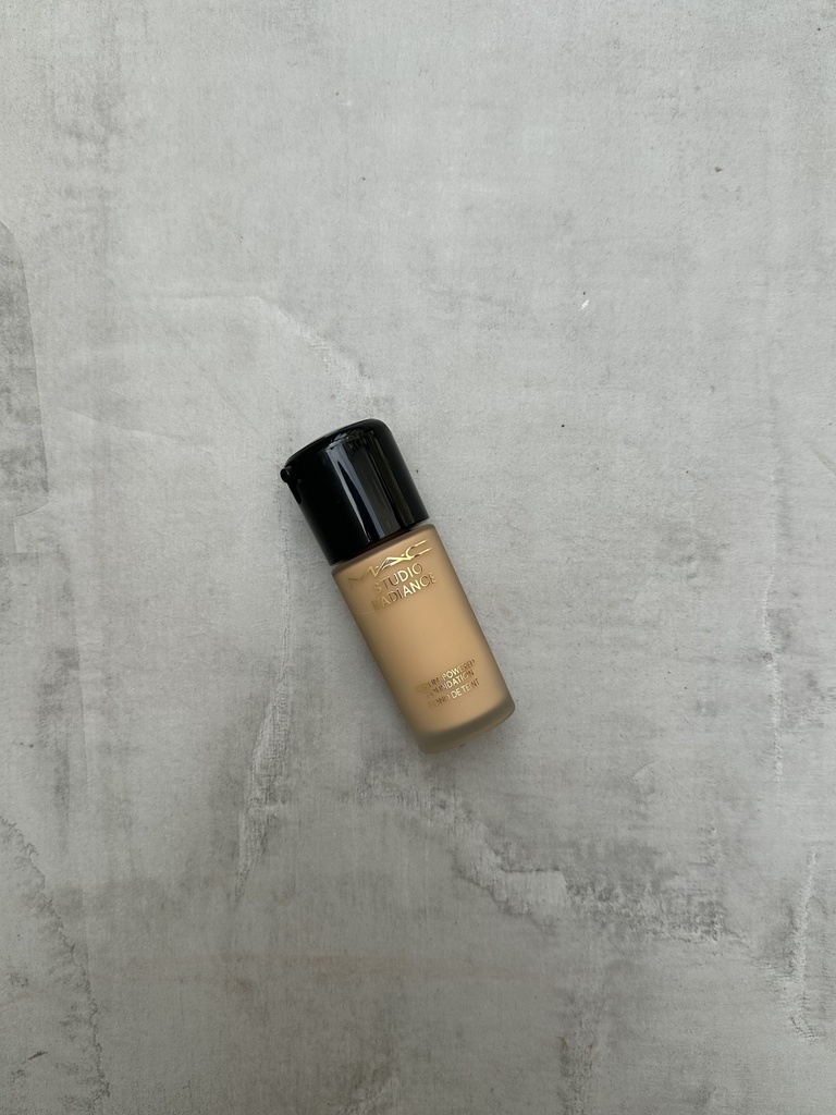 MAC Studio Radiance Serum Powered Foundation NC17 Pa Kuti