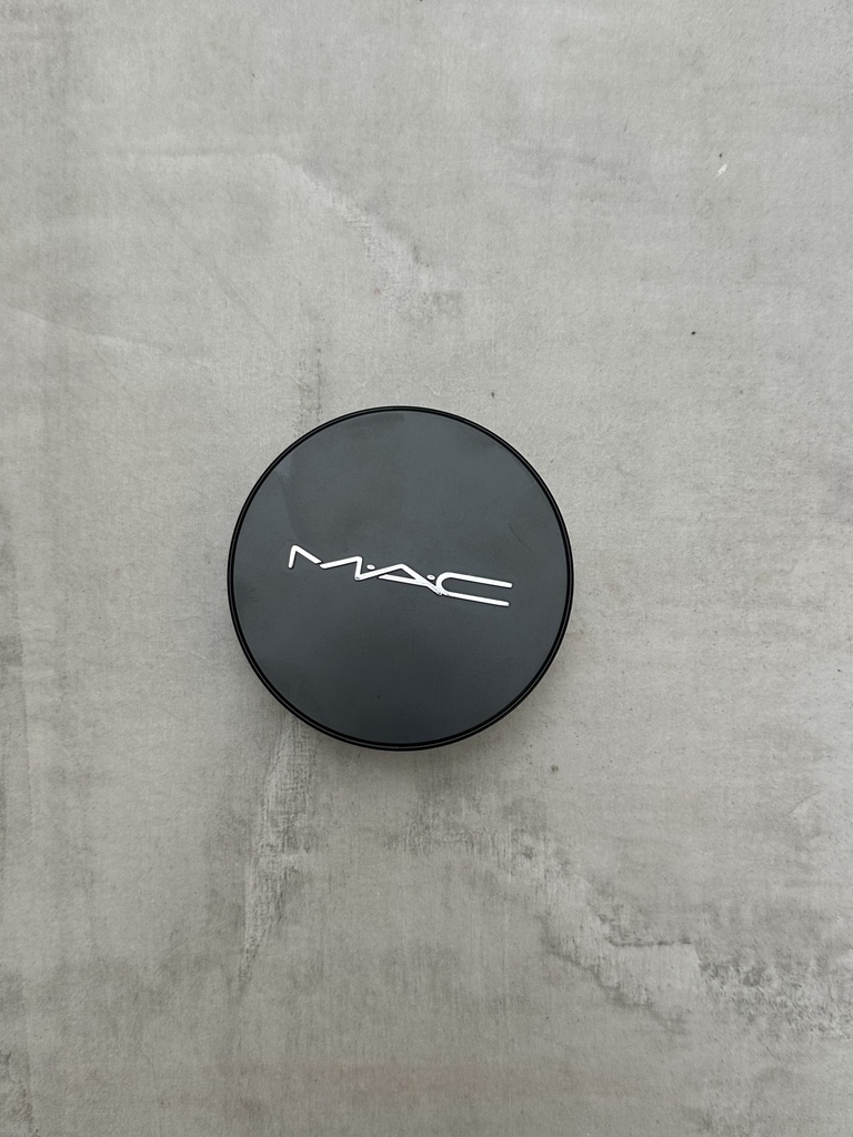 MAC Studio Fix Powder Plus Foundation NC17  Pa Kuti