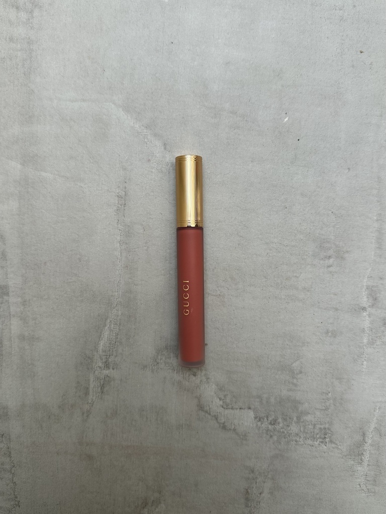 Gucci Liquid Matte Lipstick Valeria Rose Pa Kuti