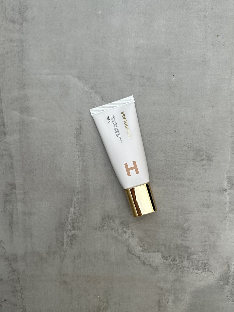 Hourglass Veil Hydrating Skin Tint N8 Pa Kuti