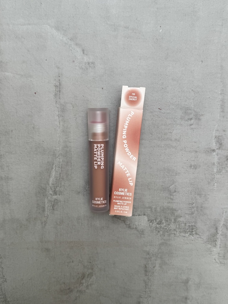 Kylie Cosmetics Plumping Powder Matte Lip 739 Special Energy