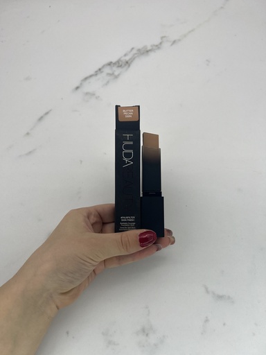 Huda Faux Filter Skin Finish Stick Foundation Butter Pecan