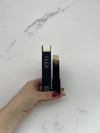 Huda Faux Filter Skin Finish Stick Foundation Angel Food