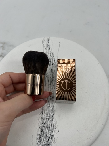 Charlotte Tilbury Beautiful Skin Bronzing Brush