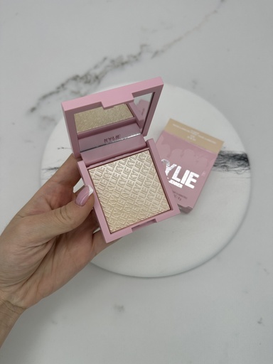 Kylie Kylighter Ice Me Out 020