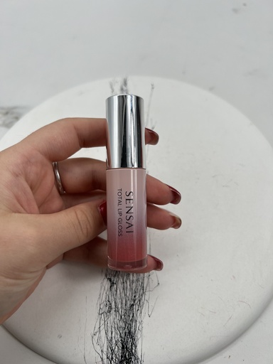 Sensai Total Lipgloss Tester 03
