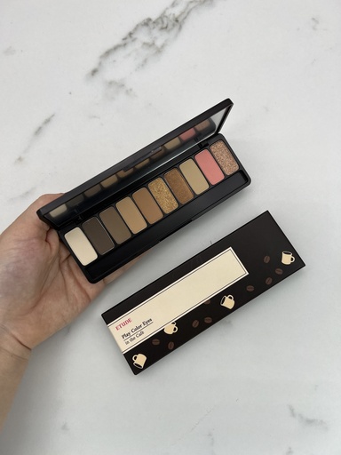 Etude Play Color Eyes/in the Café palette